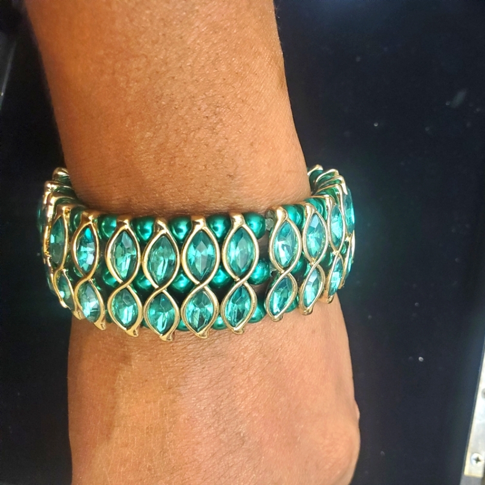 Emerald Green Patterned Bracelet